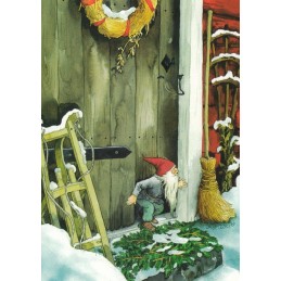 216 - Dwarf in front of the entry door - postcard